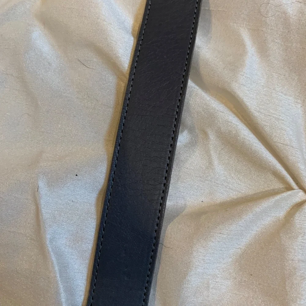 Tory Burch Gray Leather Belt sz XS amexdoors.ca display picture 2